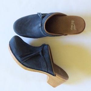 Dansko Miriam Navy Milled Nubuck Clogs